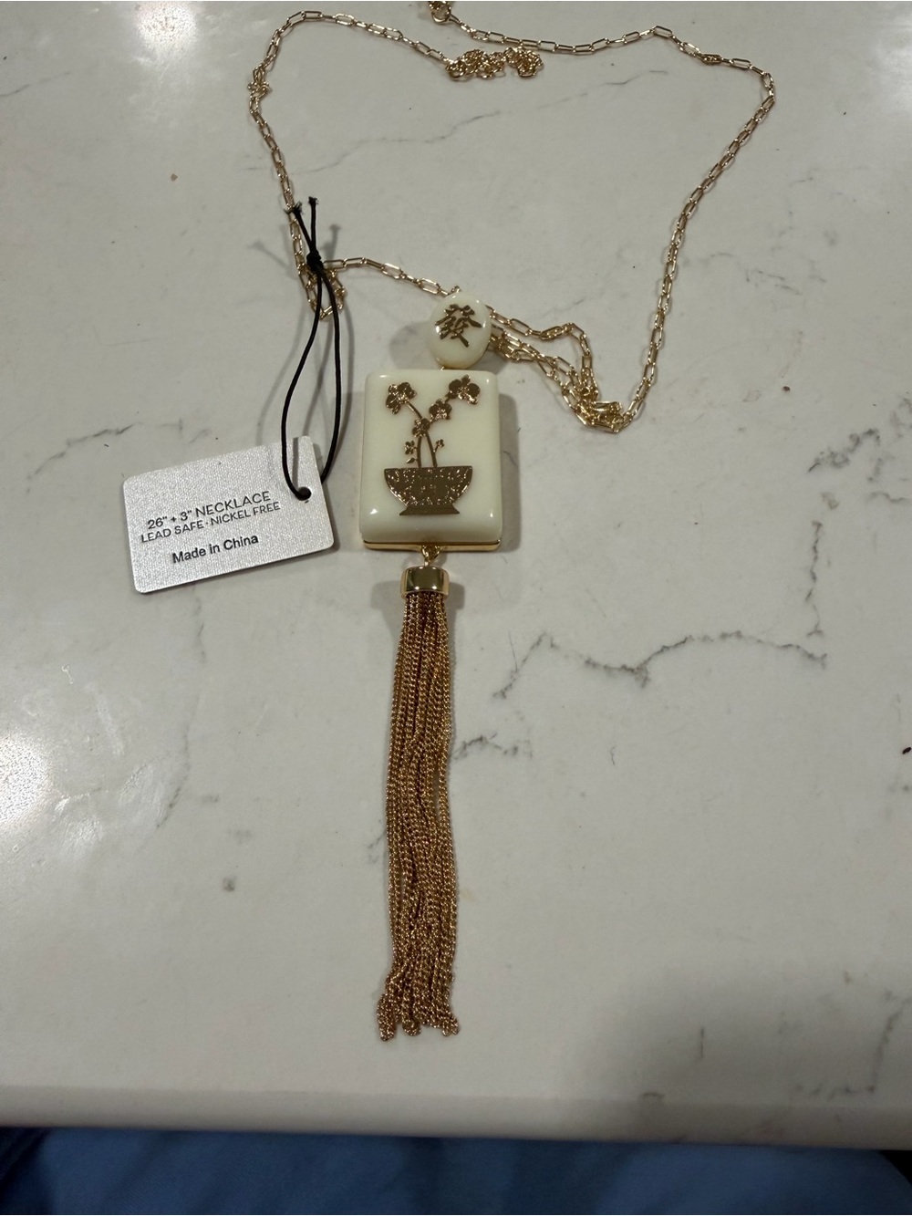 MA~ JONG NECKLACE